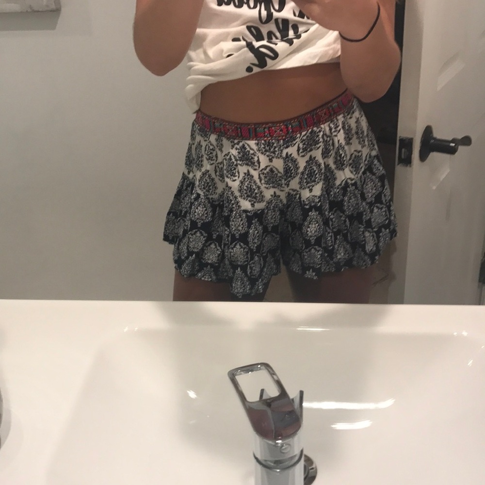 Super cute bohemian shorts!!
